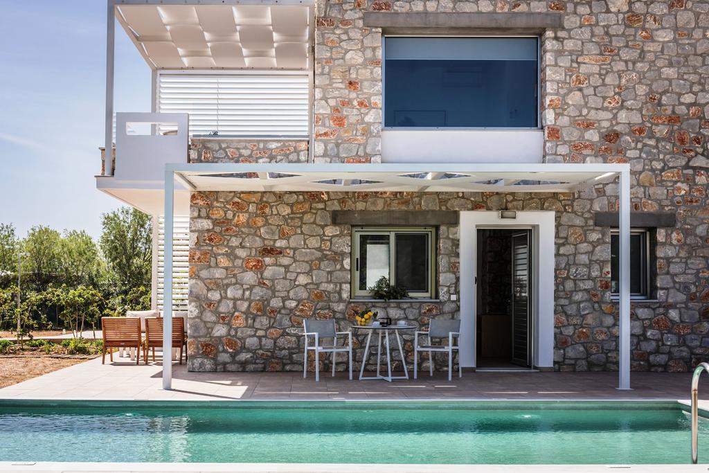 Cedar Bay Beachside Villas Palaiochora Exterior photo