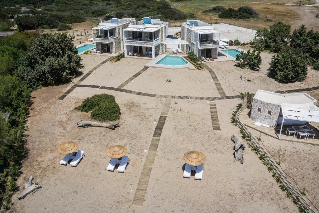 Cedar Bay Beachside Villas Palaiochora Exterior photo